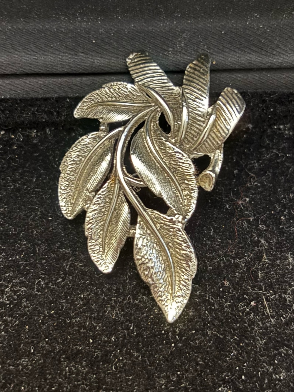 Gold Tone Leaf Pin Brooch Vintage